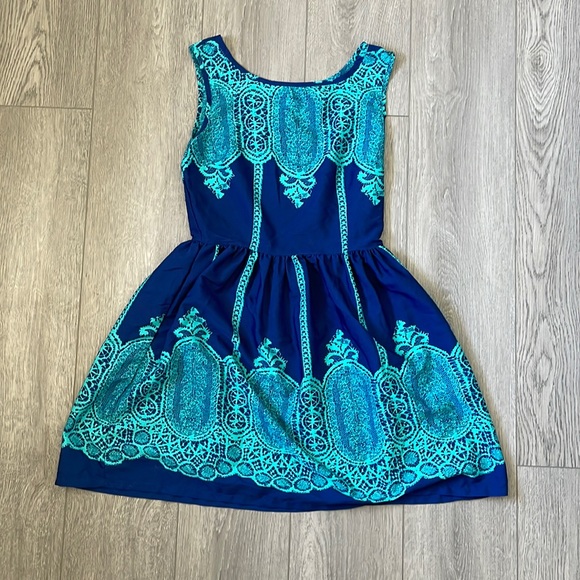 Cute Dress - Picture 1 of 9